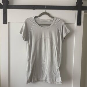 lululemon Short Sleeve Tee